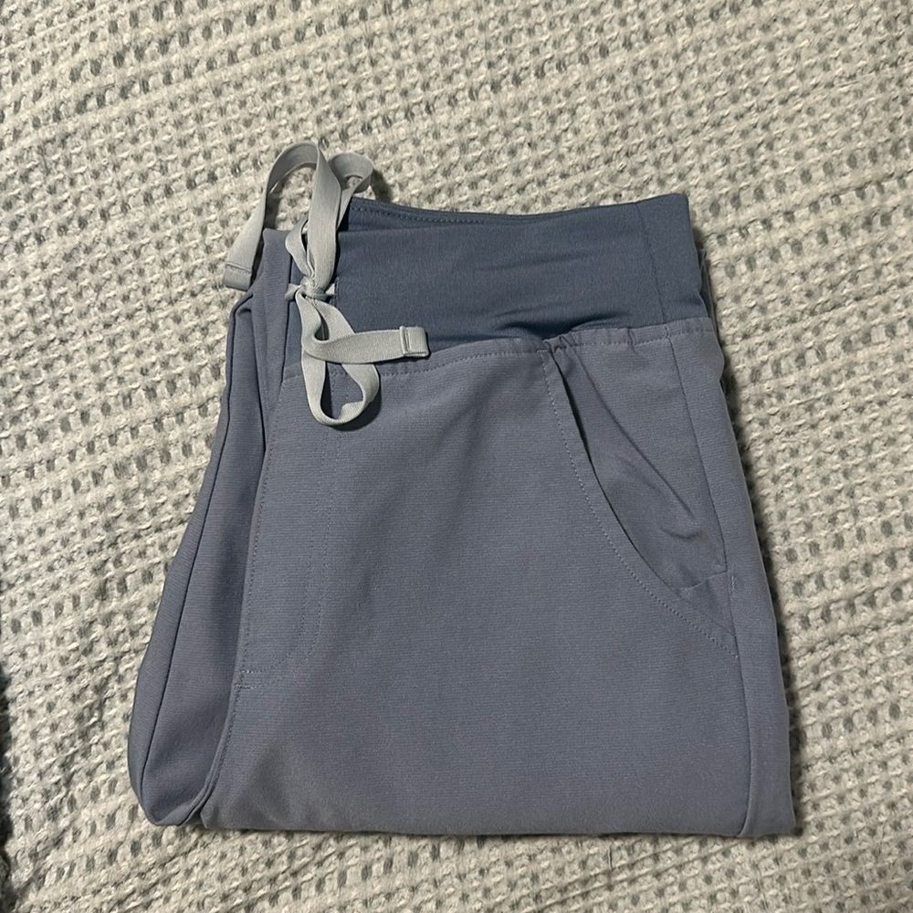 XS Zamora High Waister Jogger Scrub Bottoms, blue.